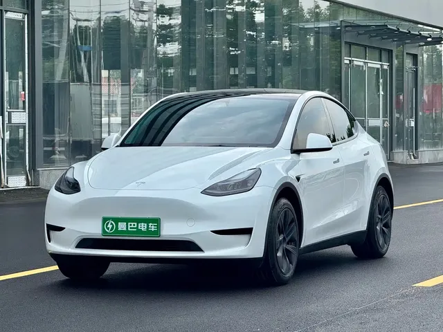 Tesla Model Y 2024 Rear-Wheel Drive Version