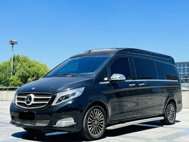 Mercedes-Benz V-Class 2018 V 260 L Premium Long Wheelbase Edition China VI