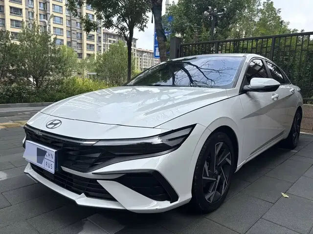 Hyundai Elantra 2023 Model 1.5L CVT LUX Premium Edition