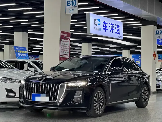 Hongqi H5 2024 2.0T Automatic Smart Connect Flag Smooth Edition