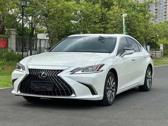 Lexus ES 2023 200 Excellence Edition