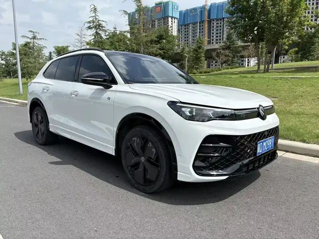 Volkswagen Tiguan L 2025 PRO 380TSI 4WD R-Line Smart Premium Edition