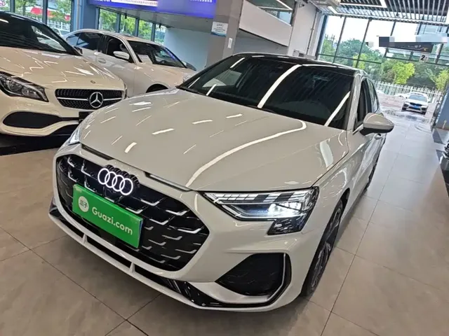 Audi A3 2025 Sportback 35TFSI Flying Premium