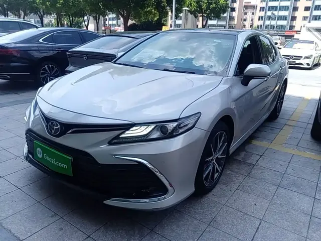 Toyota Camry 2021 2.5G Luxury Edition