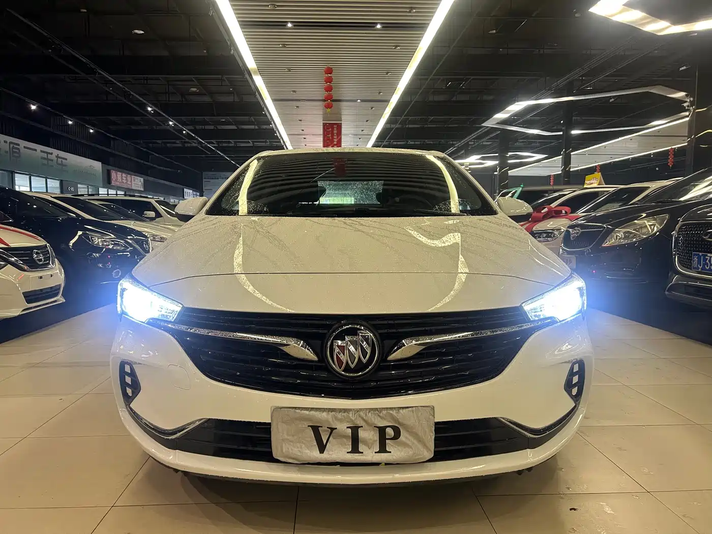 Buick Verano 2020 20T CVT Leading