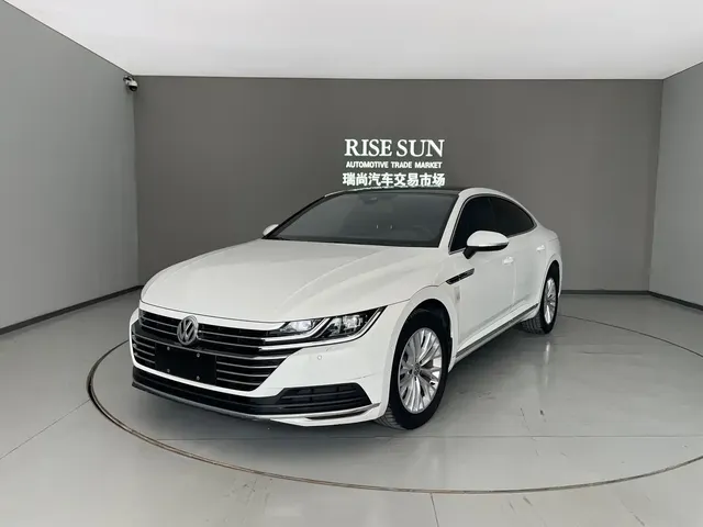 Volkswagen FAW-Volkswagen CC 2019 330TSI Charming Appearance (China V)