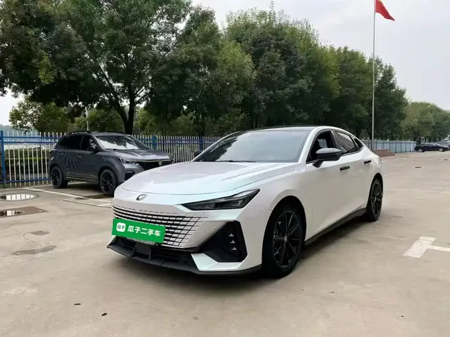 Changan UNI-V 2022 1.5T Premium Model