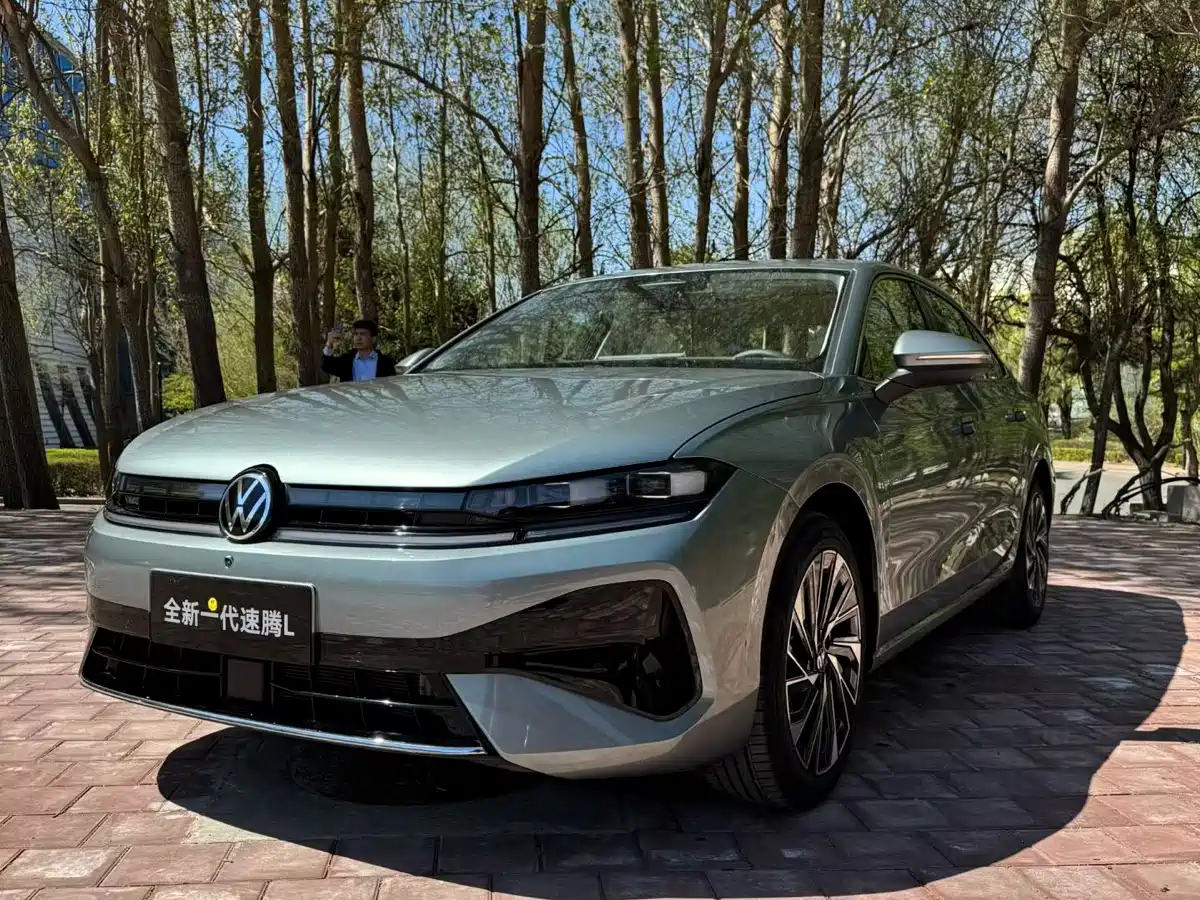 Volkswagen Sagitar 2025 300TSI DSG High-end Model