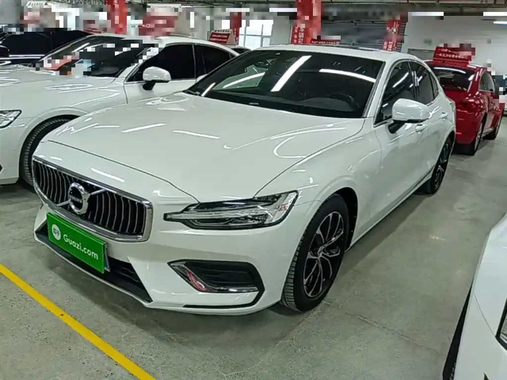 Volvo S60 2022 B4 Smart Comfort Luxury Edition