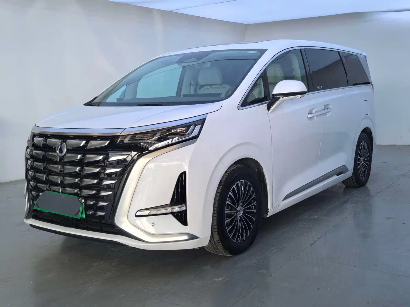 Denza D9 2024 DM-i 1050 Premium