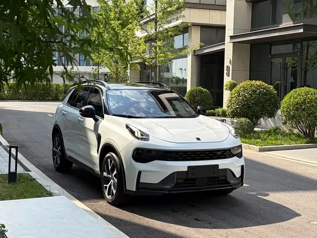 Lynk & Co 01 2021 2.0TD AWD Halo Sport