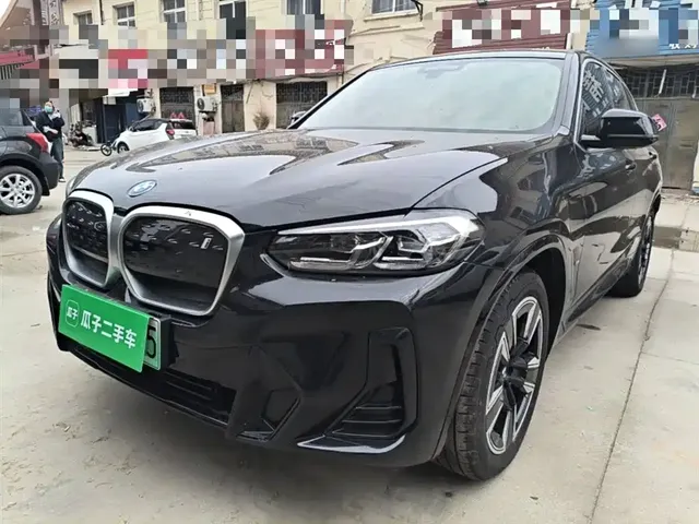 BMW iX3 2023 Leading Type