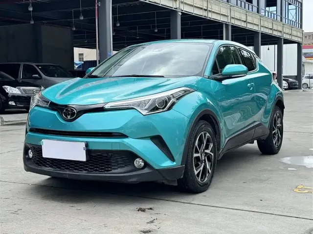 Toyota C-HR 2020 Model 2.0L Leading