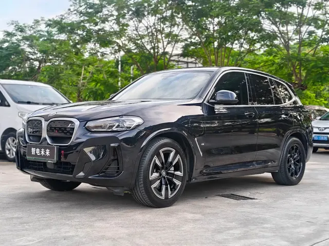 BMW iX3 2022 Facelift Leading Model
