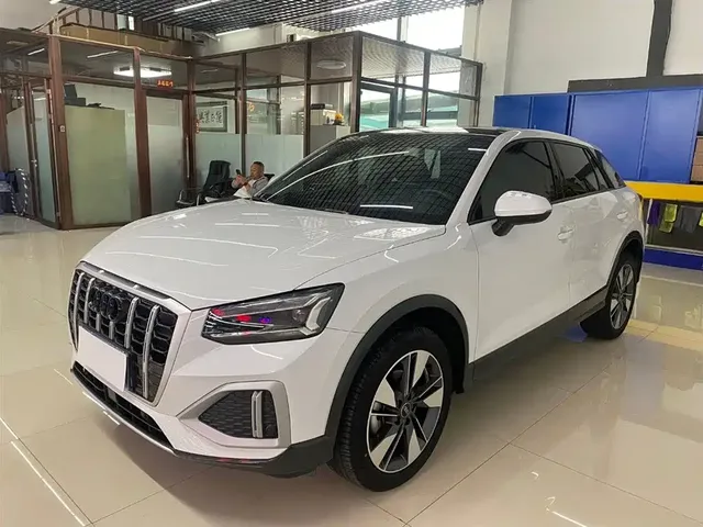 Audi Q2L 2022 35 TFSI Fashion Elegance