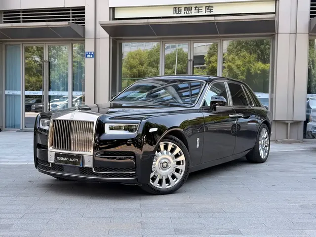 Rolls-Royce Phantom 2018 6.7T Standard Wheelbase Version
