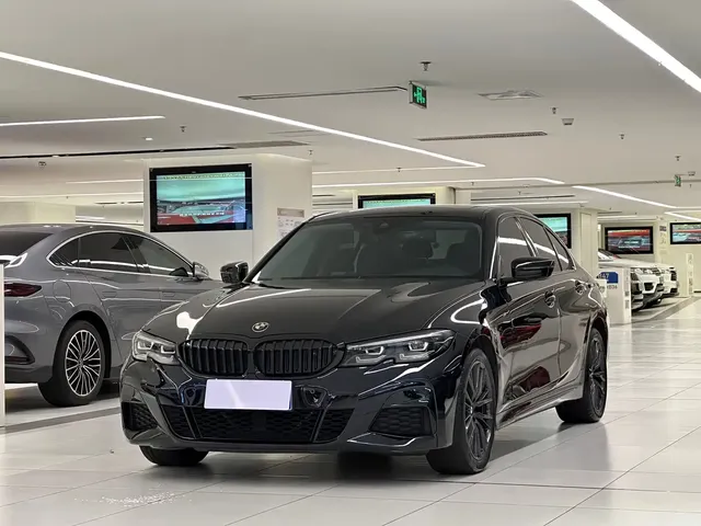 BMW 3 Series 2022 330i M Sport Shadow Edition