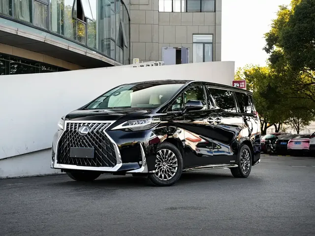 Lexus LM 2020 300h 4-Seat Imperial Edition