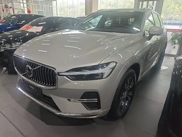 Volvo XC60 2024 B5 AWD Zhiyi Luxury Edition