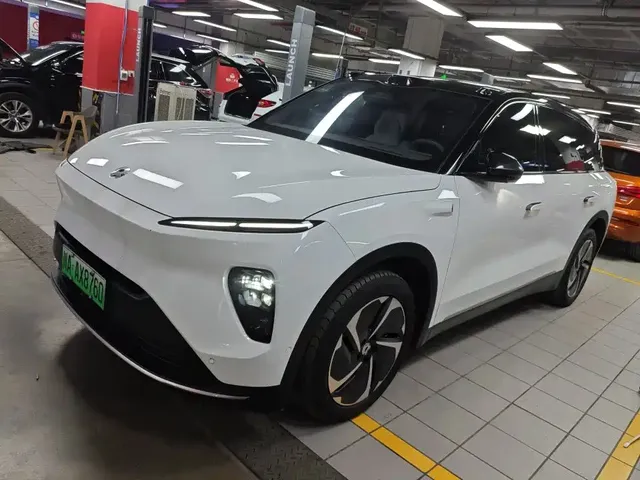 NIO ES8 2023 75kWh