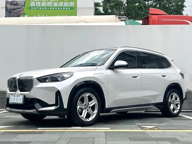 BMW iX1 2023 eDrive25L X Design Package