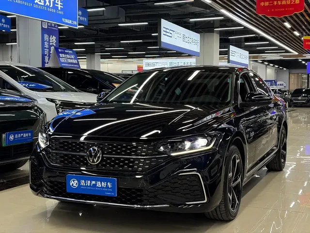 Volkswagen Passat 2024 Model 380TSI Starlight Elite