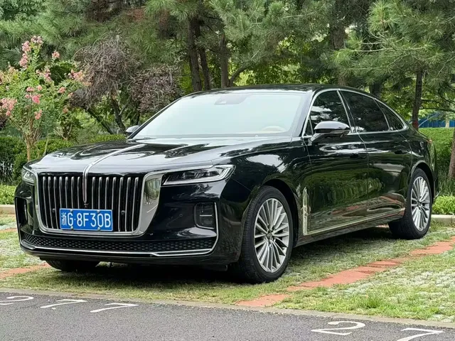 Hongqi H9 2022 2.0T Smart Connect Flag Enjoy Edition
