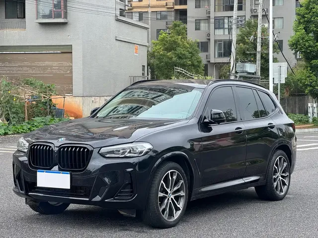 BMW X3 2022 xDrive30i Leading M Night Package