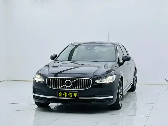 Volvo S90 2021 Model B5 Momentum Luxury Edition