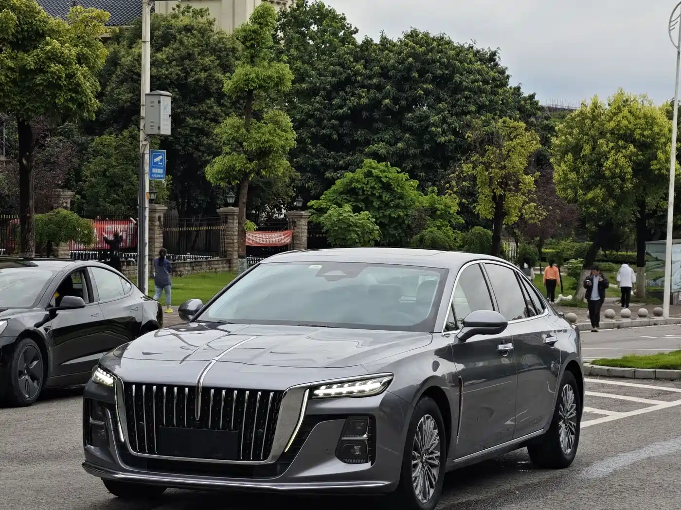 Hongqi H5 2023 2.0T Auto Smart Connect Flagship