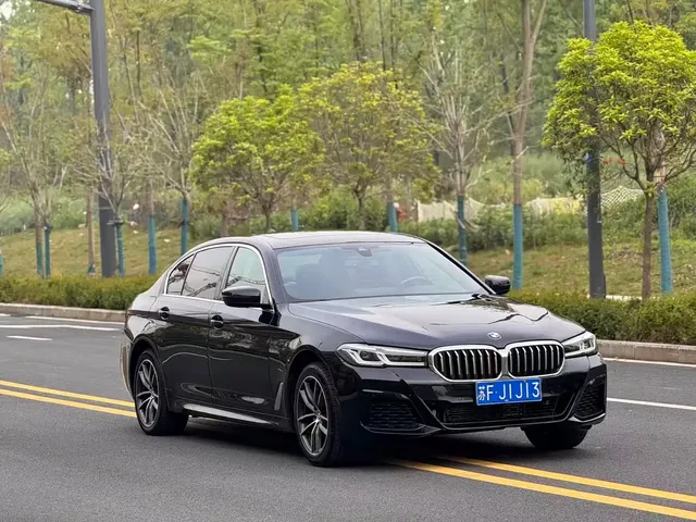 BMW 5 Series 2022 525Li M Sport Package