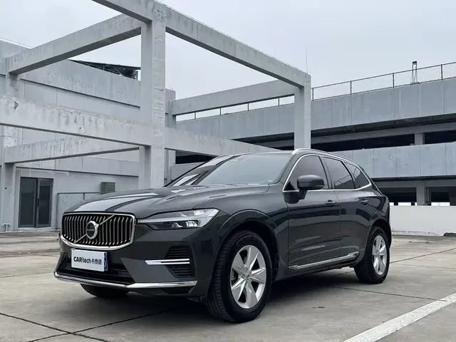 Volvo XC60 2022 B5 AWD R-Design