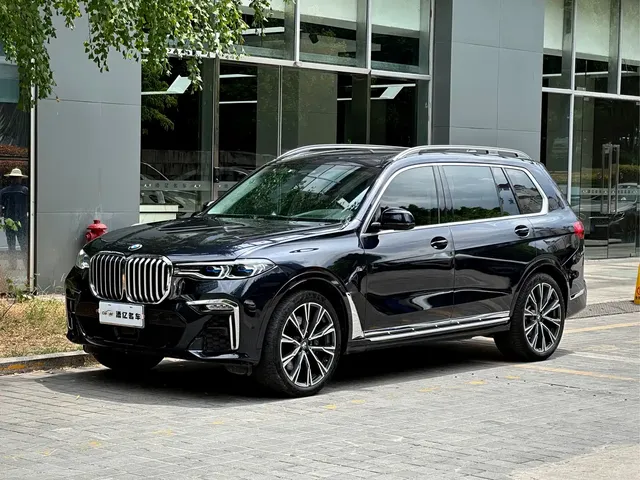 BMW X7 2021 xDrive40i Executive M Sport Package