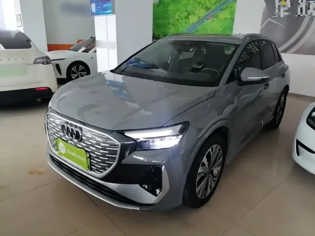 Audi Q4 e-tron 2022 40 e-tron Pioneer Edition
