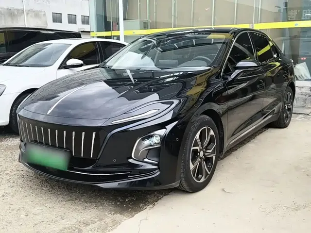 Hongqi E-QM5 2023 Facelift Basic Travel Edition