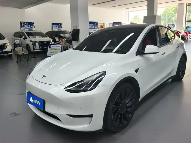 Tesla Model Y 2023 High Performance All-Wheel Drive Edition
