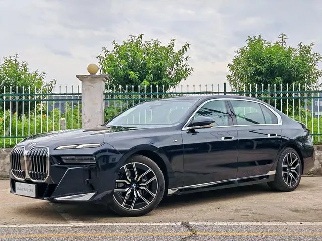 BMW 7 Series 2023 Model 735Li M Sport Package