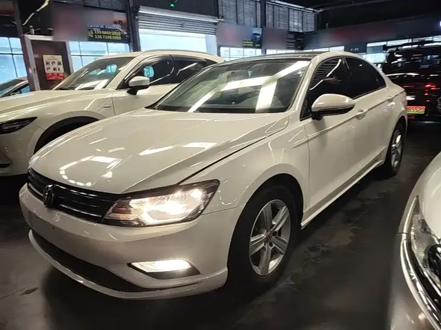 Volkswagen Lamando 2017 230TSI DSG Trend Edition