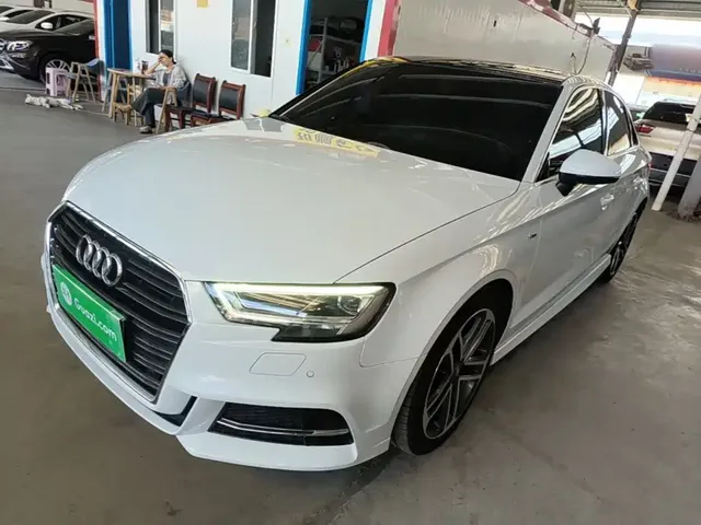 Audi A3 2018 30th Anniversary Limousine 35 TFSI Sport