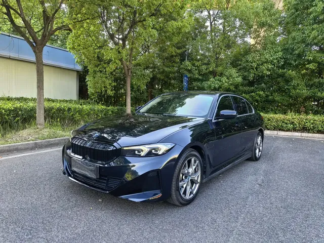 BMW i3 2022 eDrive 35 L