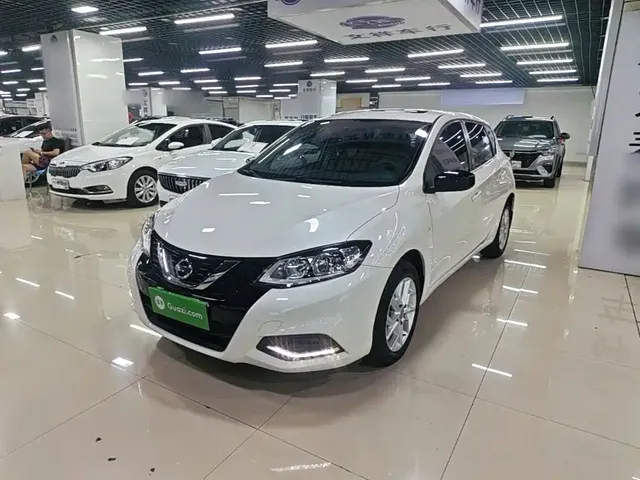 Nissan Tiida 2021 1.6L CVT Cool Edition