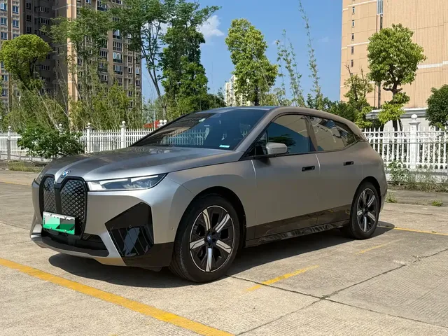 BMW iX 2023 xDrive40