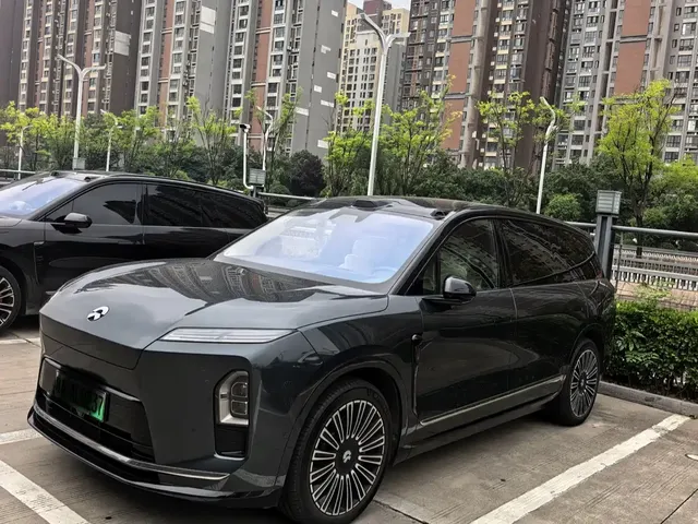 NIO ES8 2025 Model 6-Seat Executive Luxury Edition