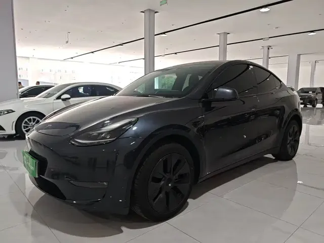 Tesla Model Y 2024 Long Range AWD