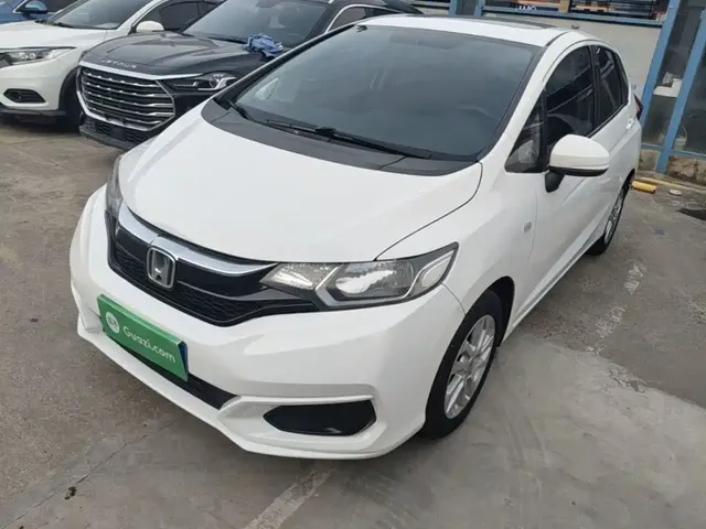 Honda Fit 2018 1.5L CVT Comfort Sunroof Edition