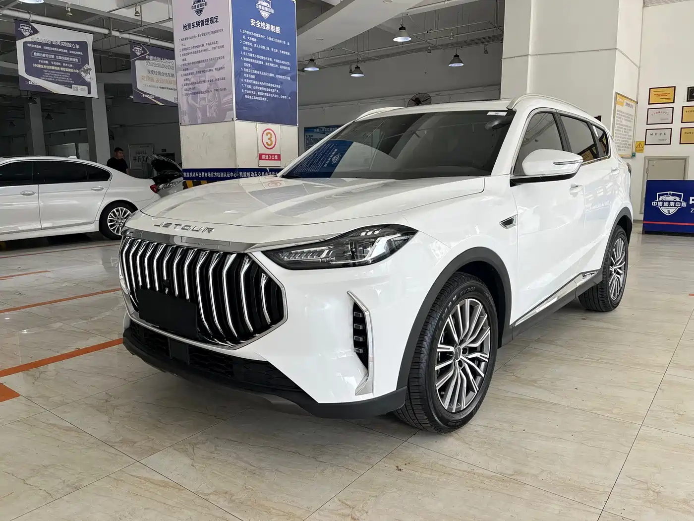 Jetour X70 PLUS 2024 Champion Edition 1.5T DCT Champion PRO 5-seater