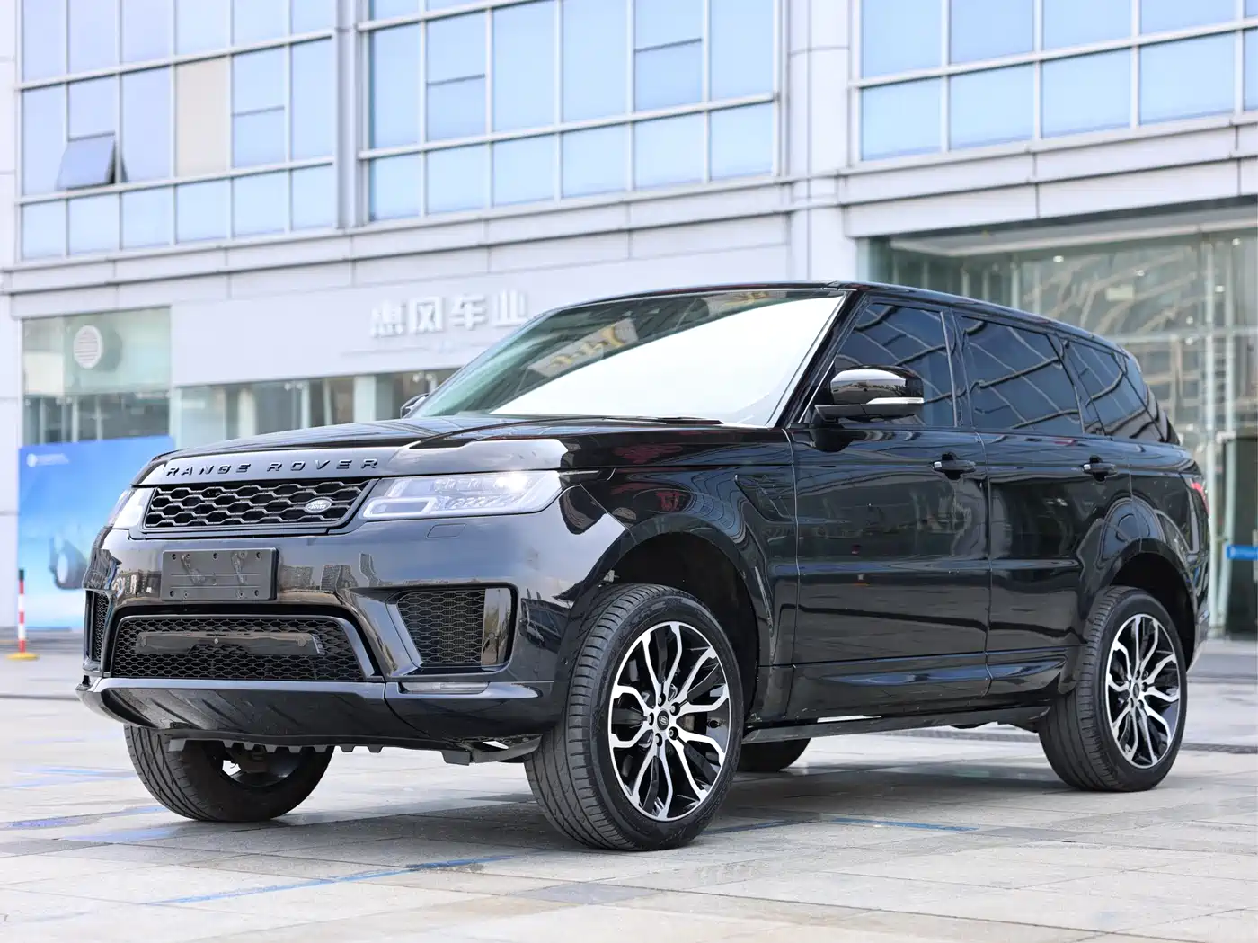 Land Rover Range Rover Sport 2021 3.0 L6 Gloss Black Edition