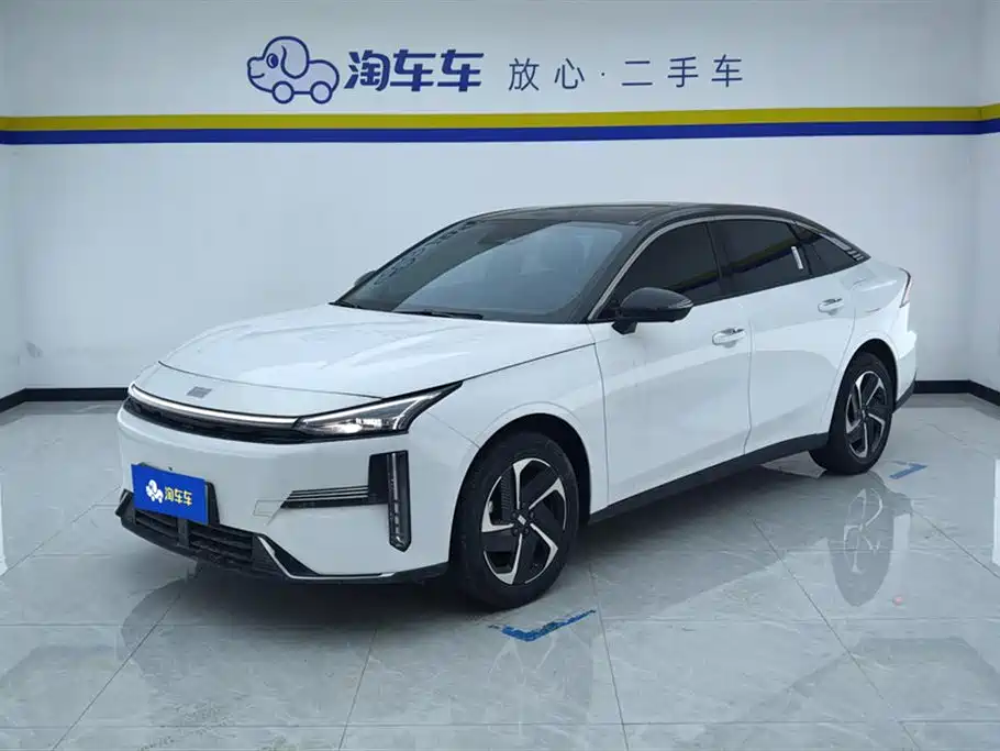 Geely Galaxy L6 2025 EM-i 140km Explorer+ Edition