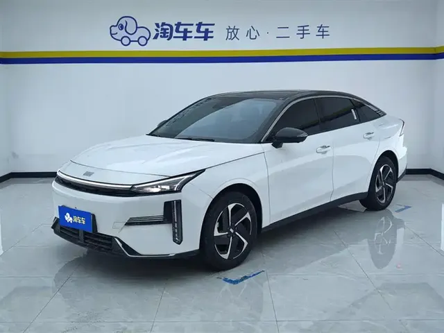 Geely Galaxy L6 2025 EM-i 140km Explorer+ Edition