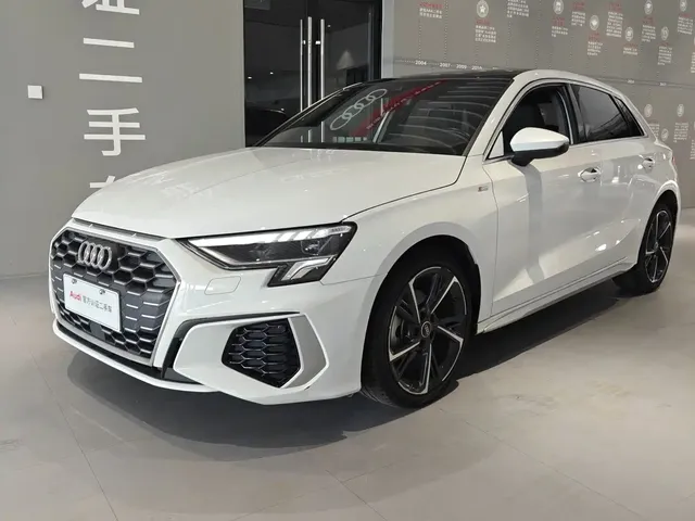 Audi A3 2023 Sportback 35 TFSI Fashion Sport